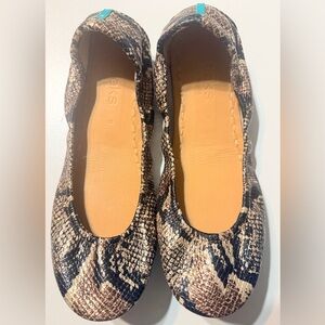 Tieks Copperhead Snake size 9. Like new condition!
